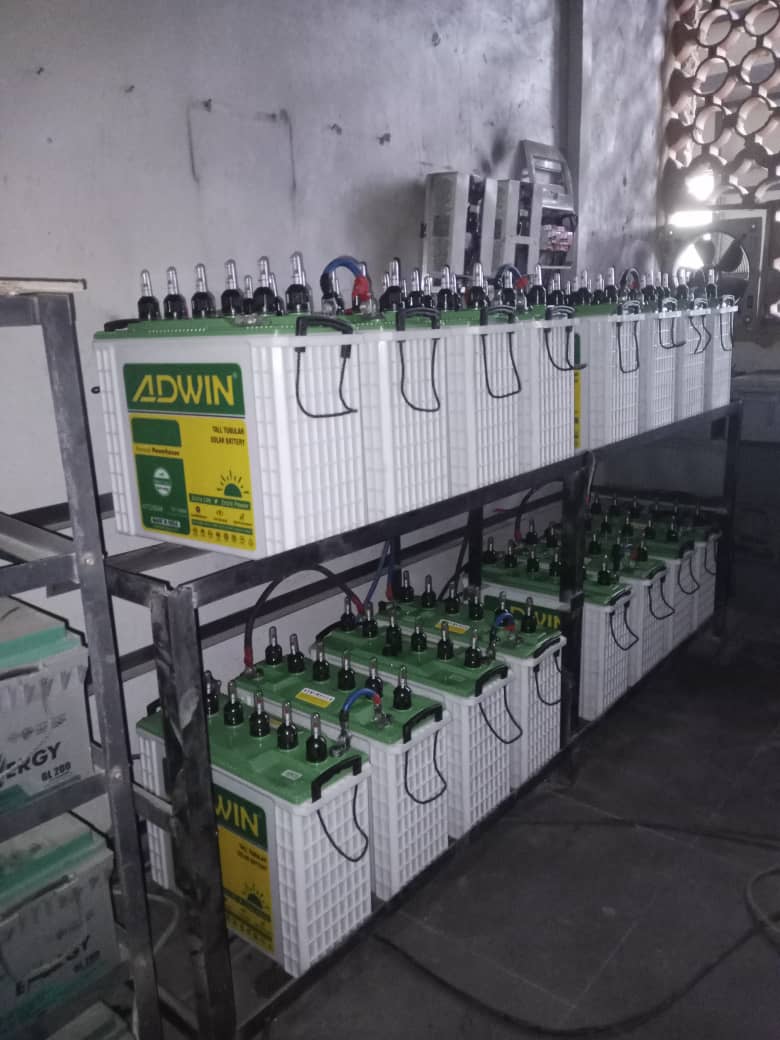 Solar inverter battery bank installation